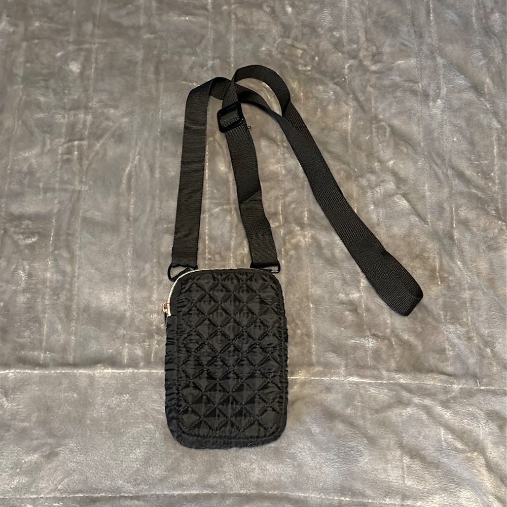 📱 Black Crossbody Phone-sized Bag with Copper Colored Zipper